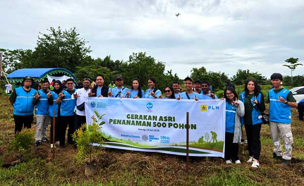 PLN Dukung Gerakan ASRI Pemprov PBD, Tanam 500 Bibit Pohon di Sorong 2 PLN Tanam 500 Bibit Pohon di Sorong2