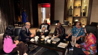 Pemkab Mimika Jajaki Kerja Sama dengan Prof Elwin Tobing Perkuat Literasi Membaca 19 Pemkab Mimika Prof Elwin Tobing Jajaki Kerja