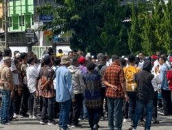 Miris ! Ratusan Pencaker di Mimika Kena Tipu, Jutaan Rupiah Melayang
