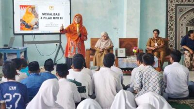 Penanaman Nilai Kebangsaan-Kepemimpinan kepada Pelajar As Salam Ambon 14 Saadiah Uluputty Pelajar As Salam Ambon