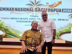 Sagu Dimata Mantan Gubernur Irian Jaya dan Papua