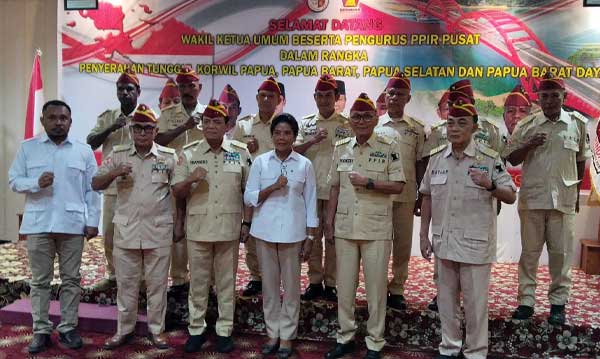 Yanni Dorong PPIR Bergerak Cepat Kawal Aspirasi Masyarakat se-Tanah Papua 1 Yanni Pelantikan PPIR