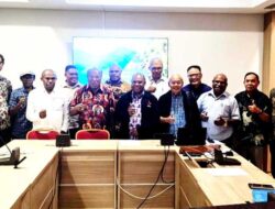 5 Uskup-2 Ordo Sepakati STFT Jadi Universitas Katolik Fajar Timur Papua