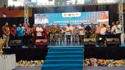 Bupati JR Buka Kej Ollahraga Pelajar Mimika 2026
