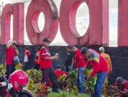 Plt. Camat Teluk Ambon Pimpin Aksi Tanam Gadihu di ACoM, Libatkan Pelajar dan Masyarakat