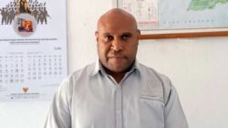 PAKHAM Papua Kutuk Keras Inisiden Penembakan Pilot-Pembakaran Pesawat di Yahukimo 3 Dr Methodius Kossay Kutuk keras
