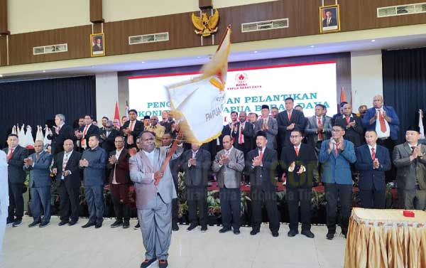 Resmi Pimpin KONI PBD, Elisa Kambu Siap Perkuat Konsolidasi-Target Prestasi di PON XXII 1 Elisa Kambu Ketua KONI PBD 2026 2030