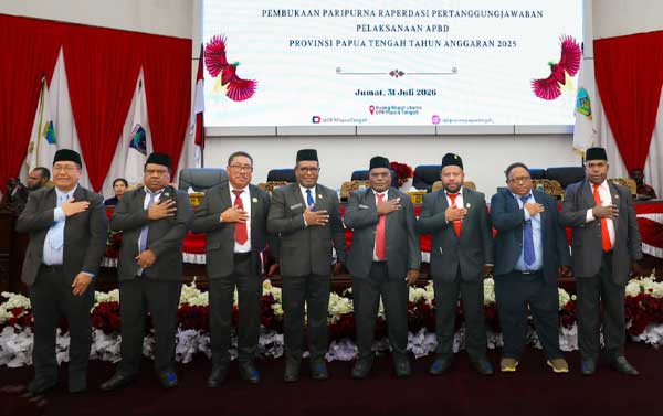 Pendapatan Lampaui Target, Papua Tengah Catat Surplus 345.19 M di APBD 2025 3 Gub PT Paripurna DPRP PT LKPD 2025 3