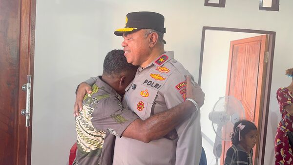 Polres Nabire Bedah Rumah, Ubah Gubuk Reyot Jadi Hunian Impian 2 IMG 20260630 WA00742
