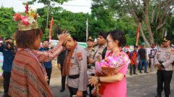 Tiba di Mapolda PBD, Kapolda Brigjen Pol Audie Latuheru disambut Tradisi Suku Moi 2 IMG 20260707 WA0060