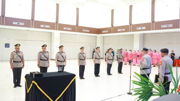 Tiga PJU dan Kapolres Maybrat Diserahterimakan, Ini Harapan Kapolda PBD 2 IMG 20260708 WA0012