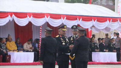HUT Bhayangkara ke-80, Polda PBD Beri Penghargaan Dua Personel Polres Tambrauw 14 IMG 1340 1
