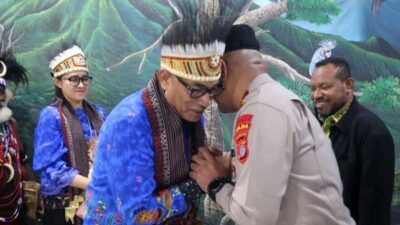 Resmi Jabat Kapolda PBD, Brigjen Pol. Audie Latuheru Tiba di Bumi Kasuari 15 Kapolda PBD Baru Tiba Sorong