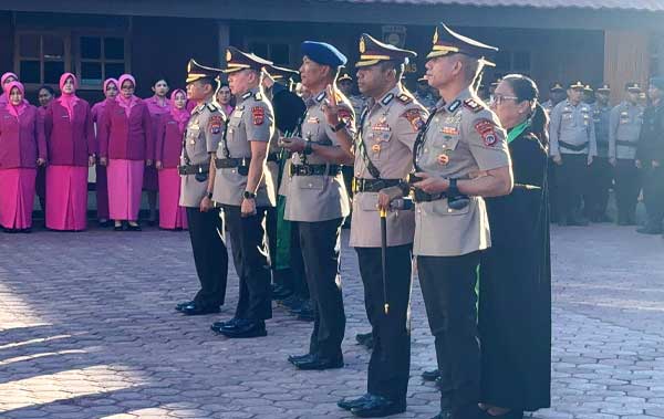 Kapolda Papua Tengah Lantik Sejumlah PJU, Ada Pesan Khusus ke 2 Kapolres Baru 1 Kapolda PT Lantik 3 PJU n 2 Kapolres