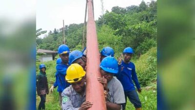 PLN Wujudkan Kemerdekaan Energi, Hadirkan Listrik 24 Jam di Kamoung Sum Fakfak 14 PLN Litrik 24 di Kp Sum Fakfak
