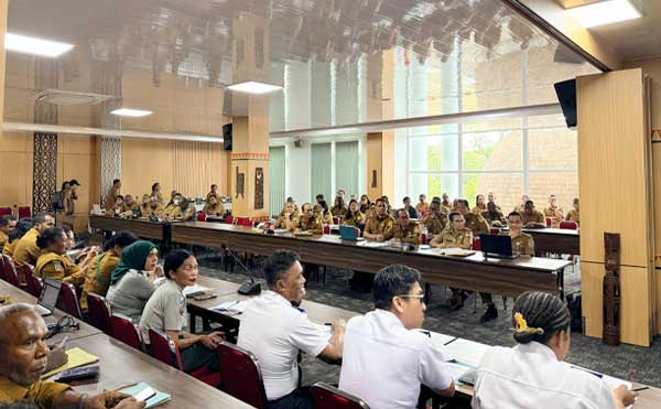 Pastikan Progam Berjalan Efektif, Pemkab Mimika Intensifkan Evaluasi Mingguan 2 Pemkab Mimika Evaluasi Mingguan3
