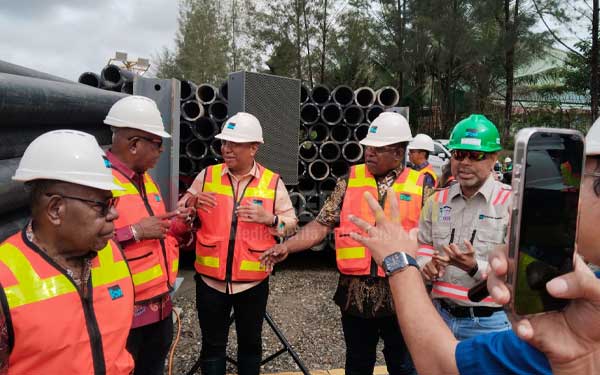 Pemkab Mimika Terima Hibah Pipa Air Bersih dari PTFI, Bupati Apresiasi 2 Pemkab Mimika PTFI Hibah Pipa Air Bersih2