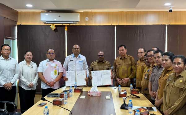 Pemkot-Kejari Sorong Teken MoU, Perkuat Pendampingan Hukum dan Pengawasan Proyek 1 Pemkot Sorong Kejari Sorong Teken MoU