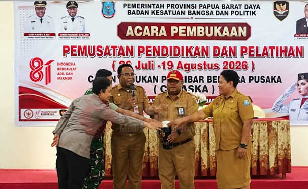 Pj Sekda PBD Buka Diklat Paskibra 2026