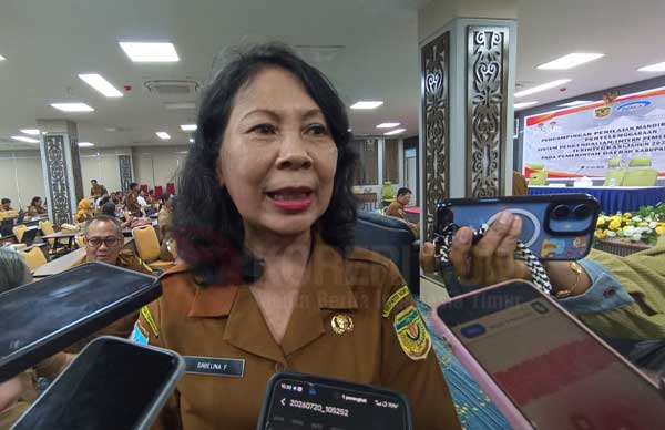 Dinas Perindag Mimika Tegaskan Sanksi bagi SPBU Nakal Hingga Pencabutan Izin 1 Sabelina Fitriani Kadis Perindag Mimika