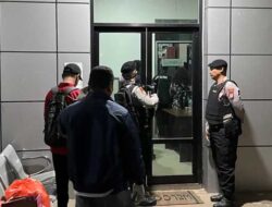Penyidik Ditreskrimsus Polda PBD Geledah Ruangan Sekretariat DPR Provinsi