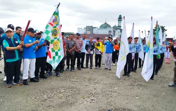Wabup EK Lepas Pawai Taaruf MTQ I Papua Tengah