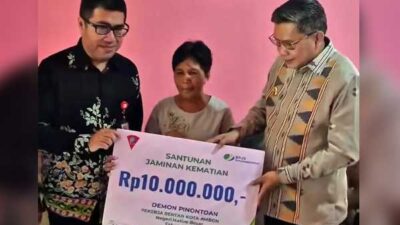Serahkan Santunan BPJS TK ke Ahli Waris Kepala Brusut, Ini Komit Pemkot Ambon 16 Walkot BW Serahkan Santunan BPJS TK