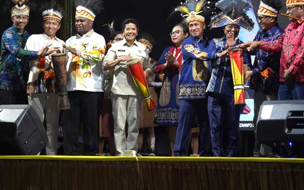 Apresiasi Terobosan Pariwisata Biak, Anggota KEPPOKP Yanni Dorong DOB Papua Utara 1 Yanni Festival BMW 2026