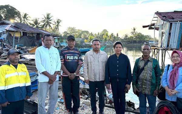 Anggota KEPPOKP Yanni Kunjungi Lokasi Ledakan Bom Biak, Langsung Usulkan Ini 3 Yanni Lokasi Ledakan BOM Biak3