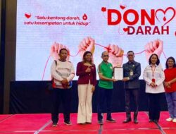 Konsisten Gelar Giat Donor Darah, PMI Kota Anugrahi ASTON Sorong Penghargaan