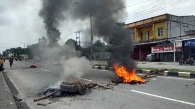 PN Timika: Eksekusi Sengketa Tanah SP2 Ditangguhkan Demi Keamanan 14 Aksi Penolakan Eksekusi Tanah SP2 1