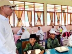 Pastikan Kualitas Gizi Siswa, Kolatlena Tinjau Langsung Penyaluran MBG di MIN 1 Malteng