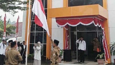 Semarak Kemerdekaan: Sangkala Pimpin Upacara HUT ke 81 RI di Kantor PKS Maluku 23 Asis Sangkala HUT RI di Kantor DPW PKS Maluku