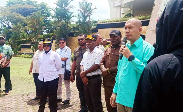 Asri Akas Wakil Ketua I DPRK Mimika