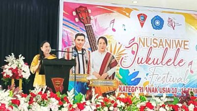 Anak Usia 10–16 Tahun Unjuk Bakat Musik di Nusaniwe Jukulele Festival 2026 16 Camat Nusaniwe Quraisin Tuhuteru S.STP . M.Si