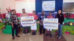 208 Siswa Teluk Wondama Terima Beasiswa PIP, Cheroline: Untuk Menunjang Pendidikan ! 2 Cherolin Makalew Beasiswa PIP Teluk Wondama