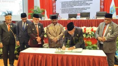 DPRP PB Gub PB teken berita acara rekomendasi LHP BPK RI