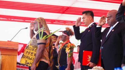 Gubernur-Wagub Papua Tengah Berbusana Adat: Padukan Kemerdekaan-Indahnya Budaya 15 GUB PT HUT ke 81 RI3