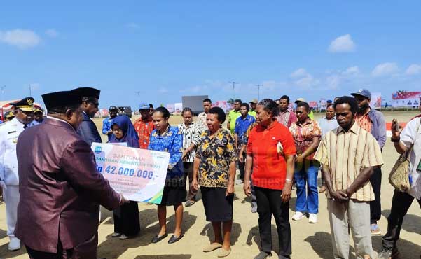 81 Tahun RI Merdeka: Pemprov PBD Tegaskan Komitmen Lindungi Pekerja Rentan-UMKM 2 Gub Elkam HUT RI 81 3