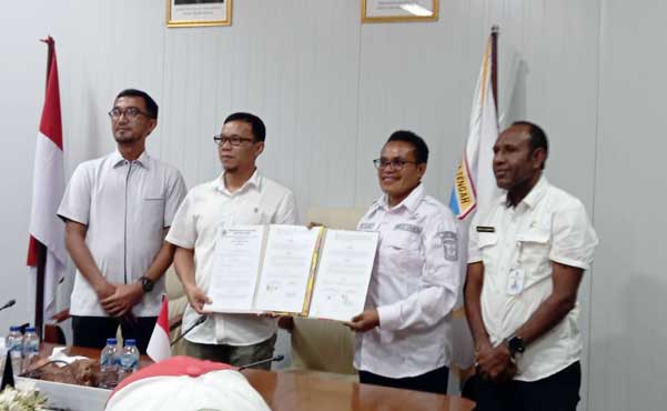 Pemprov Papua Tengah Gandeng 30 Media, Nawipa Dorong Pers Jadi Ruang Edukasi Publik 2 Gub PT MoU 30 Media2