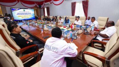 Gubernur Papua Tengah Ajak Media Jadi Mitra Edukasi-Kawal Transparansi Pemerintahan 16 Gub PT Pertemuan 30 media