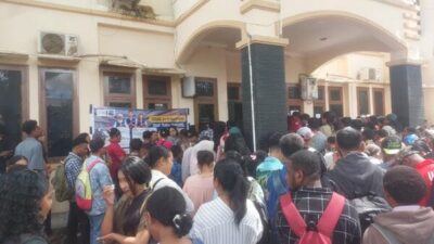 Ratusan Pencaker Serbu Disnaker Kota Sorong, Rebut Peluang Kerja di Hypermart