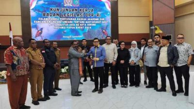 Baleg DPR RI : RUU Masyarakat Adat Perkuat Hak, Bukan Melemahkan Otsus 14 IMG 20260810 WA0010