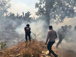 Polri Presisi Bergerak Cepat Padamkan Karhutla, Asap Tebal Kepung Nabire Barat