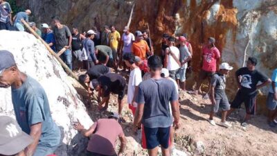 Longsor 2 Tahun, Kini Akses Jalan Oma-Wassu Bisa Dilalui: PUPR Maluku Apresiasi Warga 14 Jalan Longsor 2 Tahun Oma ke Wasso