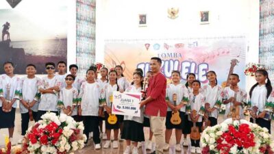 3 Peserta Terbaik Lomba Jukulele Teluk Ambon Melaju ke Tingkat Kota 15 Juara Lomba Jukulele Kec Teluk Ambon