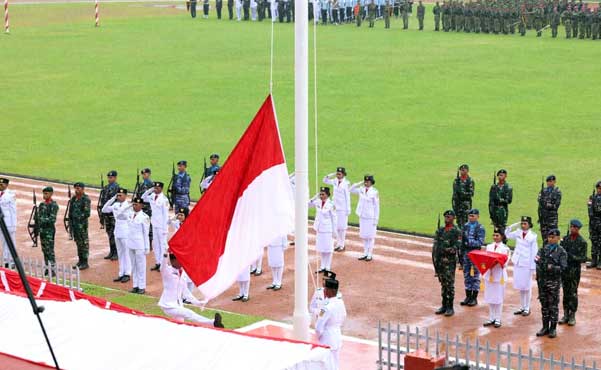 Hadiri HUT ke 81 RI di Stadion Mandala Jayapura, Kapolda Papua Titip Pesan Kemerdekaan 2 Kapolda Papua HUT RI 81 2