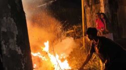 Kadistrik Merlyn Larang Keras Warga Mimika Baru Bakar Sampah, Peringatkan Ini 2 Kebakaran di Distrik Mimika baru