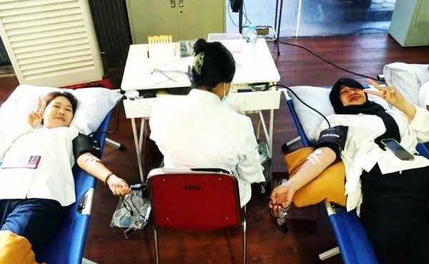 Kemen PU Maluku PMI Aksi Donor Darah HUT ke 81 RI
