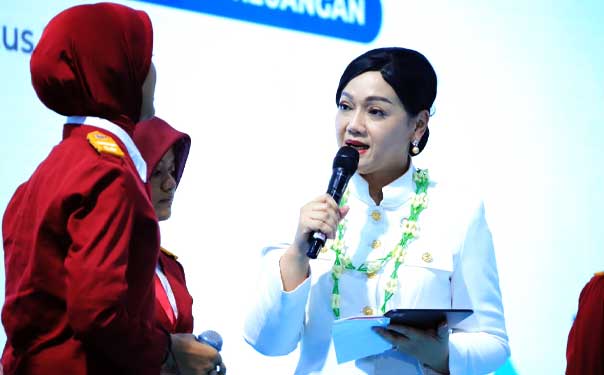 OJK Pusat Ketua dialog dgn Siswa Sekolah Rakyat